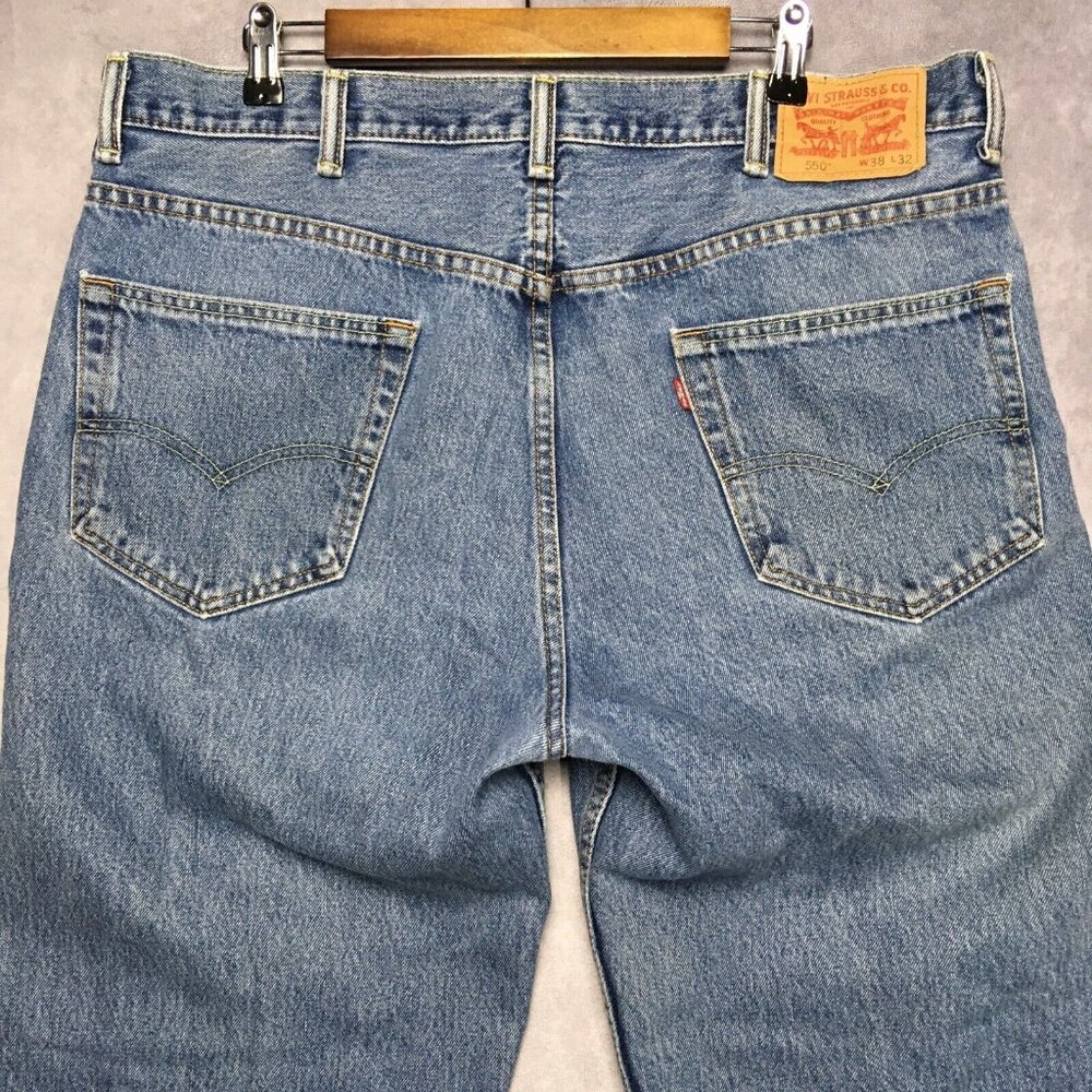 Levis Mens 550 Relaxed Fit Blue Jeans size‎ 38x32 Cotton Denim Zipper Fly Pants